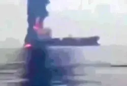 ببینید| عاقبت نفتکش متخلفی که در تلاش برای عبور غیرمجاز از تنگه هرمز مورد اصابت قرار گرفت