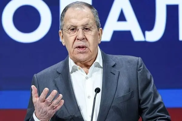 لاوروف: جلوگیری آمریکا از معاملات نفتی ونزوئلا با روسیه، ایران و چین تبعیض‌آمیز است