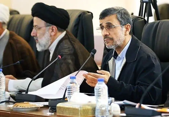 کنایه یک روزنامه به دولت‌های احمدی‌نژاد، روحانی و رئیسی