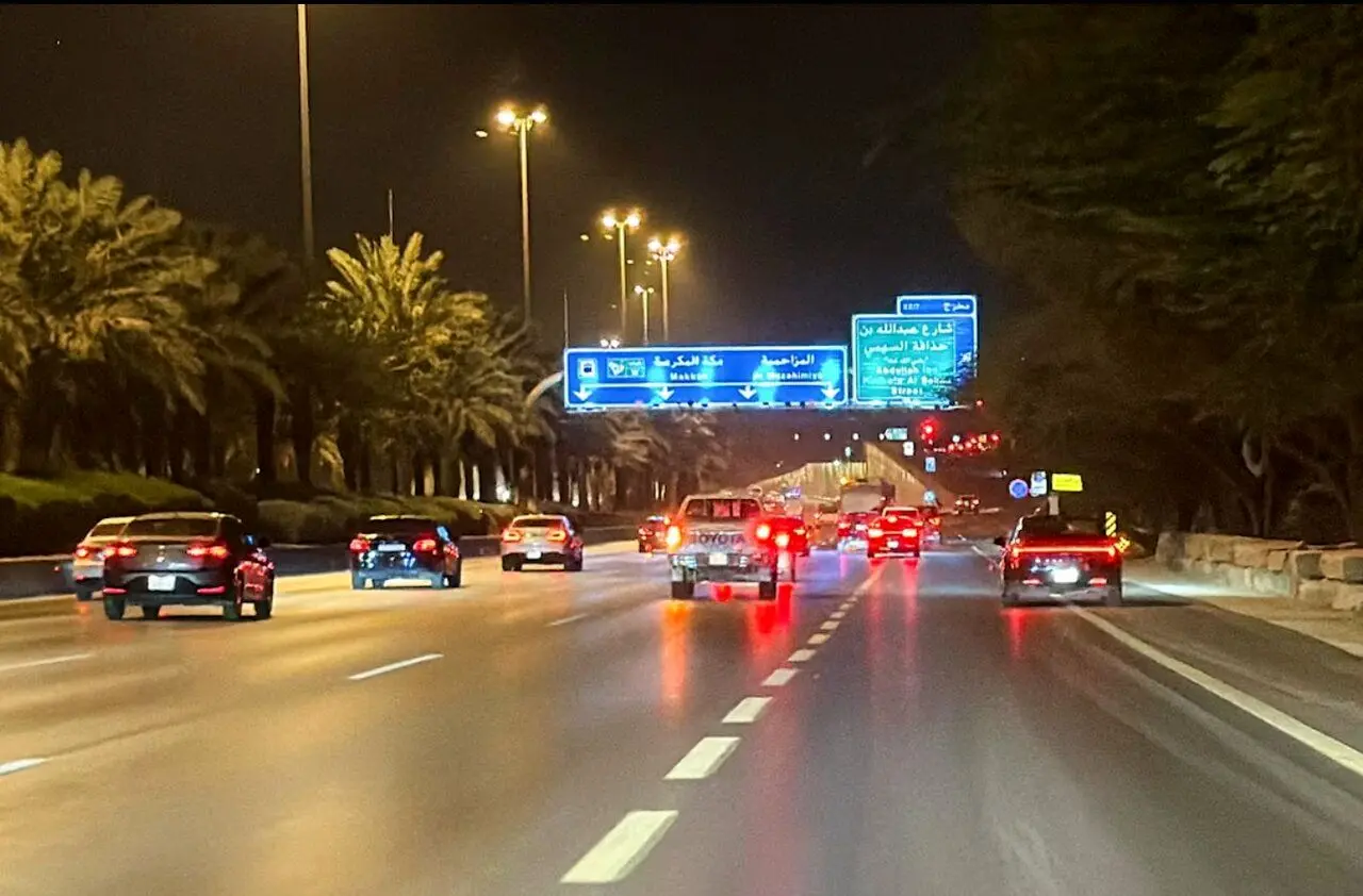 آتش گسترده در سفارت آمریکا در ریاض / هشدار واشنگتن به شهروندان/ ترامپ: پاسخ این حمله در راه است