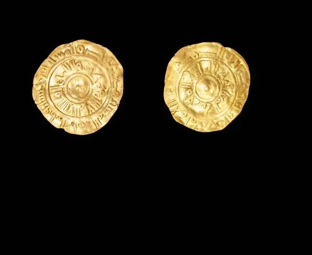 کشف گنجینه بزرگ سکه‌های اسلامی در مصر