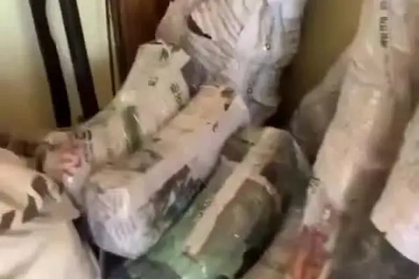 افشای تصاویر قاچاق سلاح به ایران توسط عضو گروهک تروریستی «جیش‌الظلم»