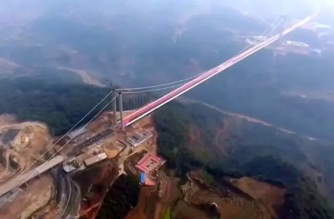 ویدئو | بزرگترین پل معلق جهان در چین