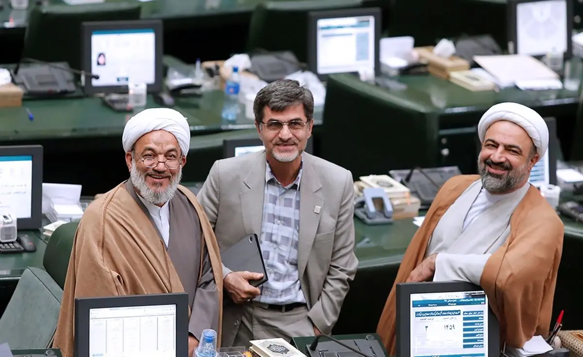 ترامپ در کاخ سفید و تندورهای اصولگرا در مجلس چه بلایی می‌توانند سر ایرانیان بیاورند؟