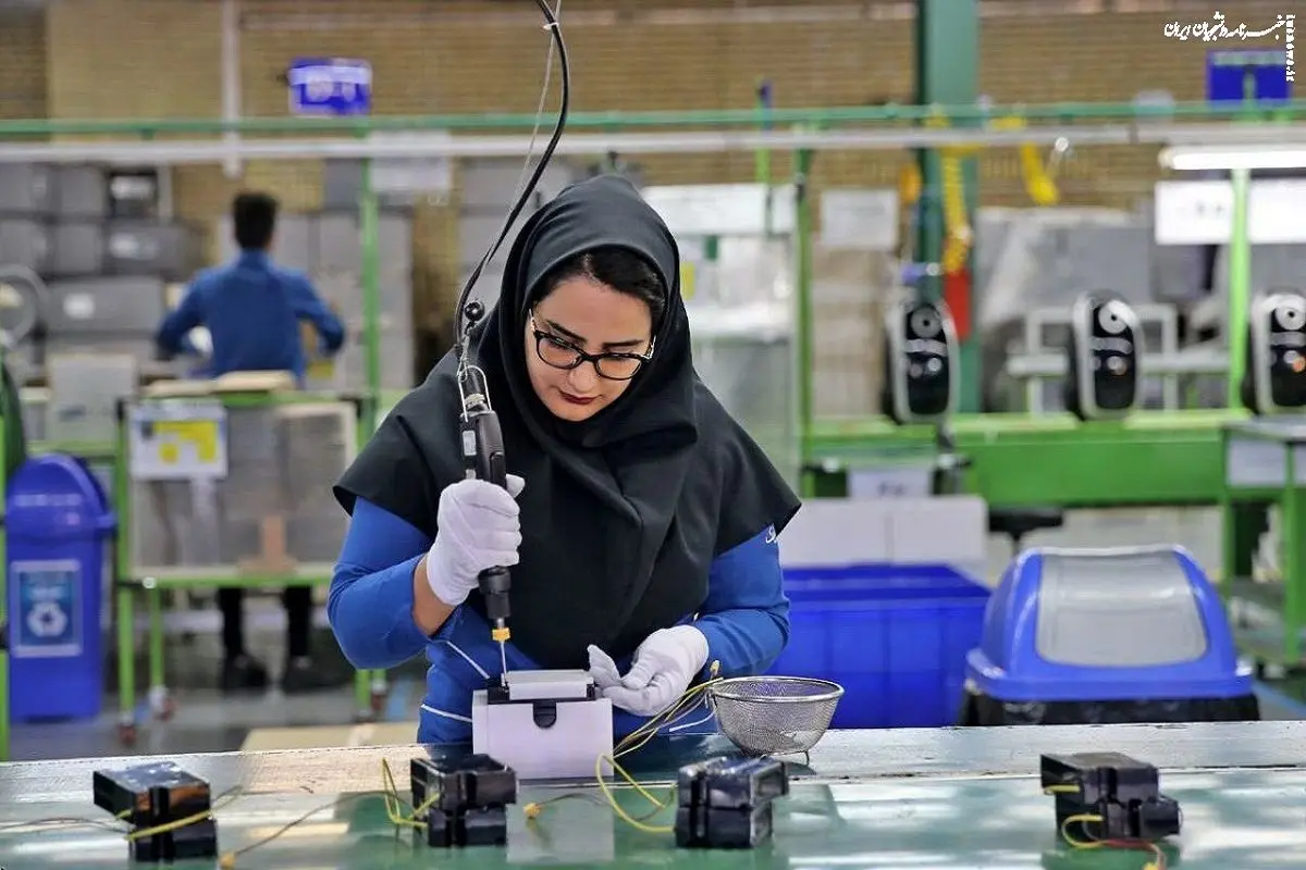 کار بدون حقوق زنان؛ از خانهداری تا مراقبتهای خانوادگی