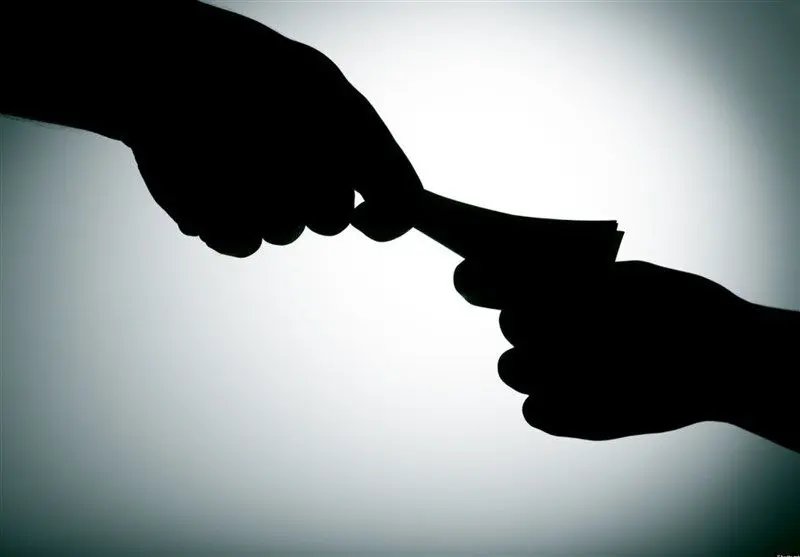 بازداشت در حین دریافت 14 سکه به عنوان رشوه