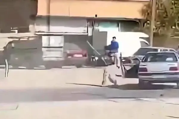 ویدئویی عجیب از دعوای خانوادگی خطرناک در لرستان!