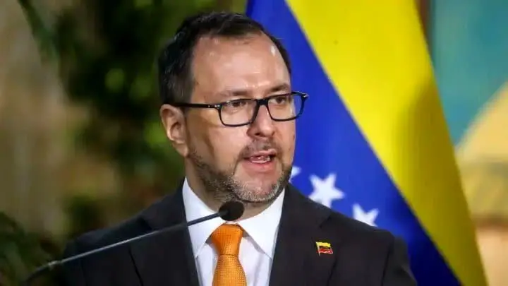 وزیر خارجه ونزوئلا: آمریکا اماکن نظامی و غیرنظامی ما را هدف قرار داده است