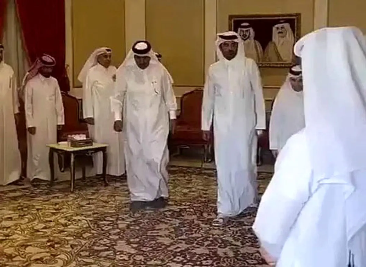 شرایط جسمی امیر قطر توجه رسانه‌ها را به خود جلب کرد + عکس و ویدئو