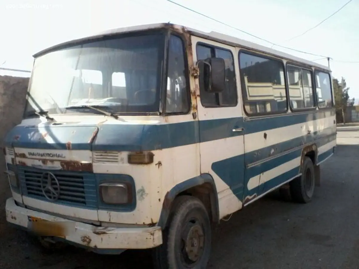 حادثه برای مینی‌بوس حامل دانش‌آموزان همدانی؛ 13 نفر مصدوم شدند