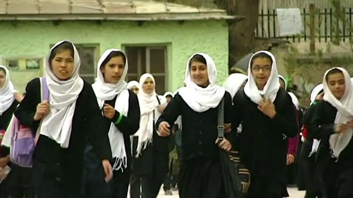 فشارهای بین‌المللی روی طالبان جواب داد؟/ طالبان مدارس دخترانه را باز می‌کند