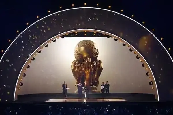 ببینید| ترامپ بالاخره جایزه صلح گرفت