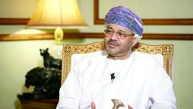 توییت وزیر خارجه عمان درباره جزئیات سفر پادشاه این کشور به تهران