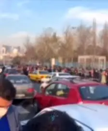 ببینید| شلوغی سرسام‌آور خیابان شهید بهشتی به دلیل توقف خط یک مترو تهران
