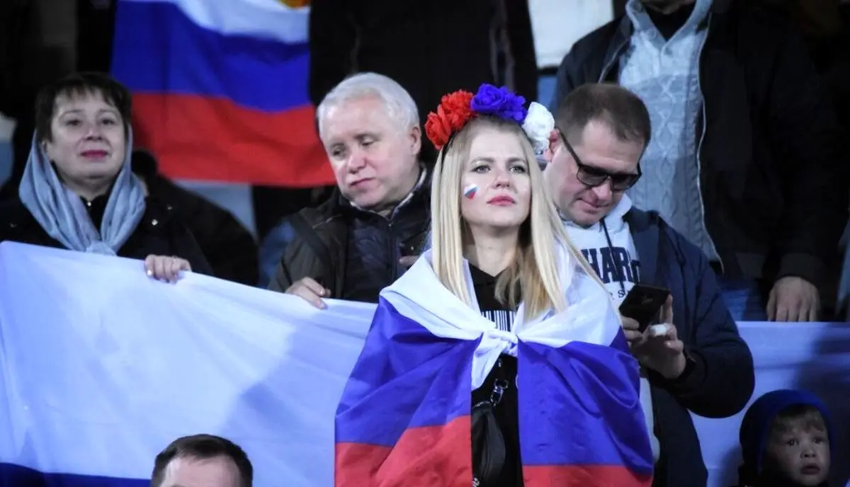 پوشش عجیب زن هوادار روسیه در ورزشگاه آزادی + عکس