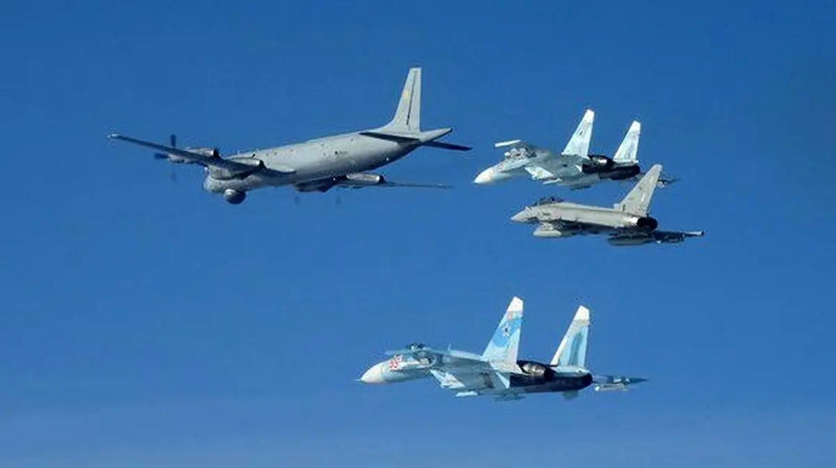 برخورد «بسیار نزدیک» میان جنگنده‌های روسی و هواپیمای نظامی آمریکایی بر فراز مدیترانه
