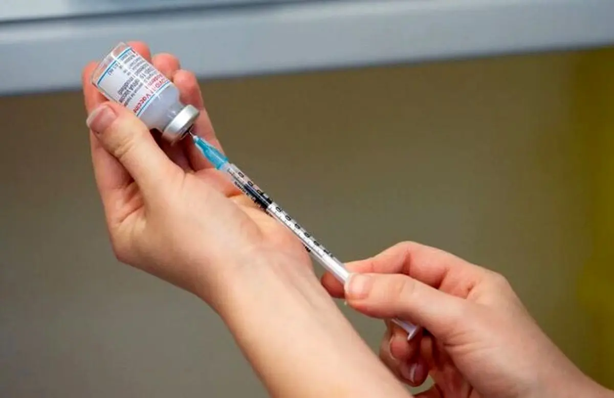 چه کسانی باید دُز یادآور واکسن کرونا را تزریق کنند؟