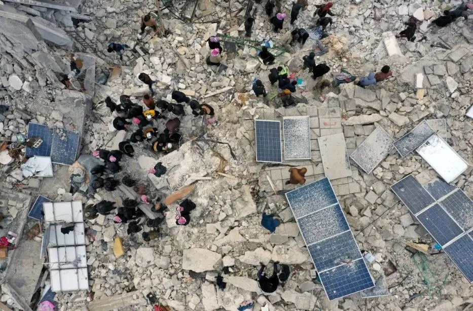 ببینید| ایجاد یک گودال ۴۰ متری پس از زلزله ترکیه