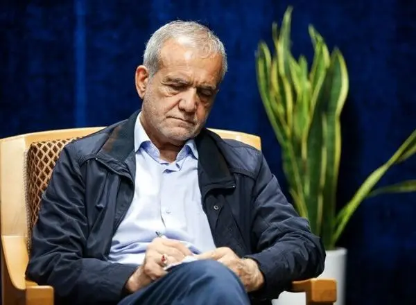 کسانی که این روزها پزشکیان را از نزدیک دیده‌اند می‌گویند رئیس‌جمهور با اکثریت ایرانیان عزادار است