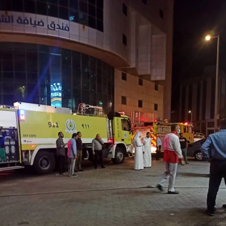 رسانه دولت: آتش‌سوزی هتل ستاد حج ایران در مکه صحت ندارد/ دودِ متصاعد شده، نتیجه اتصال برق بود