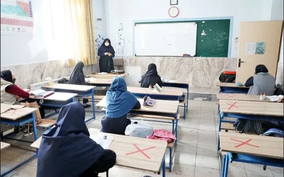 سخنگوی شورای تشکل‌های صنفی فرهنگیان: همچنان ۵۰ دانش‌آموز در بازداشت هستند