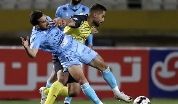 سپاهان با گل لحظه آخری قهرمان نیم فصل شد