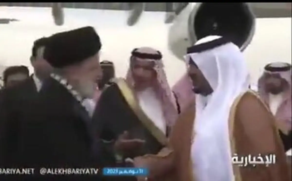 واکنش تند عبدالرضا داوری به اسقبال از رئیسی در عربستان؛ ۴۰ قدم با معاون فرماندارشان در راهرو قدم زد تا به ولیعهد برسد! + تصاویر