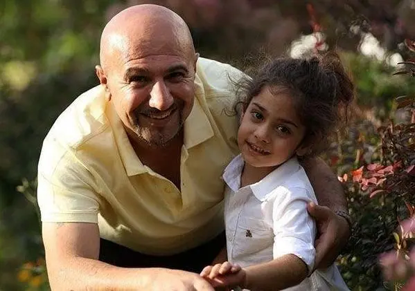 توهین باورنکردنی پدر آرات حسینی به مردم ایران! 
