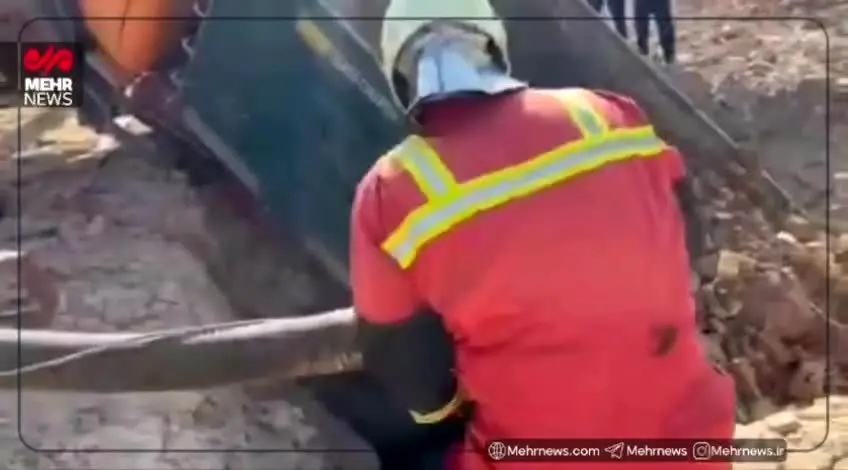 ببینید | ۴ فوتی و مصدوم در حادثه سقوط کامیون در پی فروریختن آب‌انبار