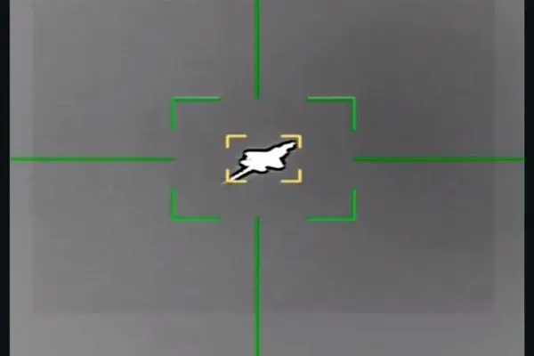 ویدئویی از لحظه انهدام جنگنده F۳۵ بر فراز آسمان ایران