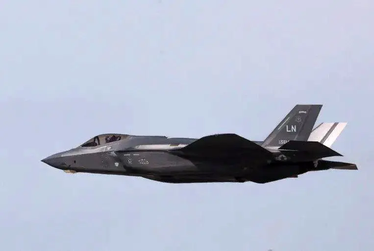 جنگنده،F،A،35،آزمايش،آمريكا،پنهانكار،نوادا،پنجمي،تاكتيكي،بمب