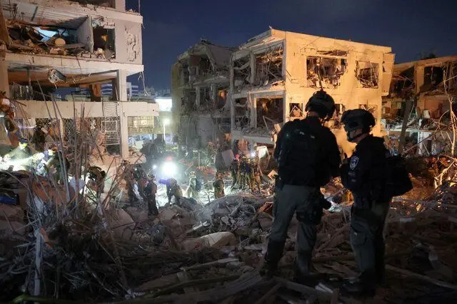 ايران،نظامي،جنگ،آمريكا،موشكي،آسوشيتدپرس،توجهي،هدف،قرار،موشك، ...