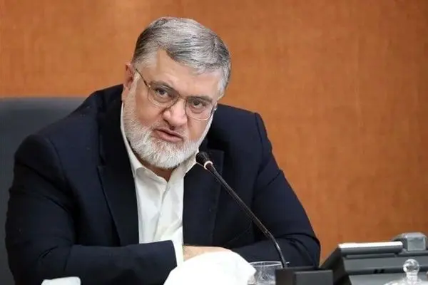 پاسخ عجیب استاندار تهران به توصیه وزیر بهداشت درباره مدرسه نرفتن دانش‌آموزان: اصلا در مقامی نیستند که بخواهند این کار را انجام دهند؛ اینکه بخواهند بی‌نظمی و خلاف قانون عمل کنند، پذیرفته نیست، این رویه استمرار داشته باشد حتما برخورد لازم انجام می‌شود