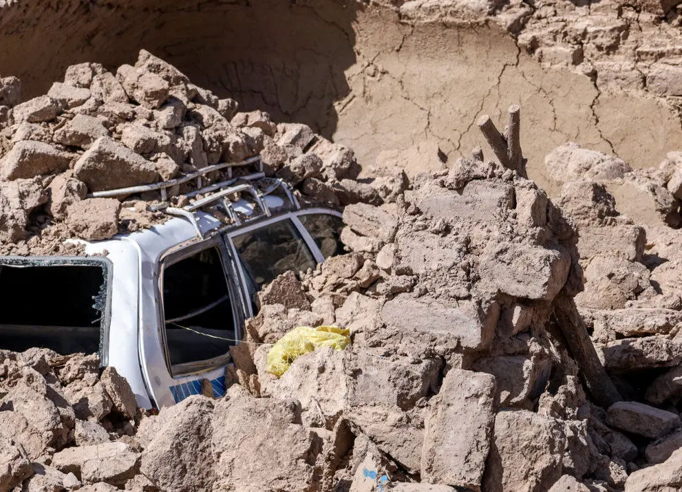تصاویری دلخراش از انبوه جنازه‌ها در یکی از روستاهای افغانستان پس از زلزله هرات + عکس