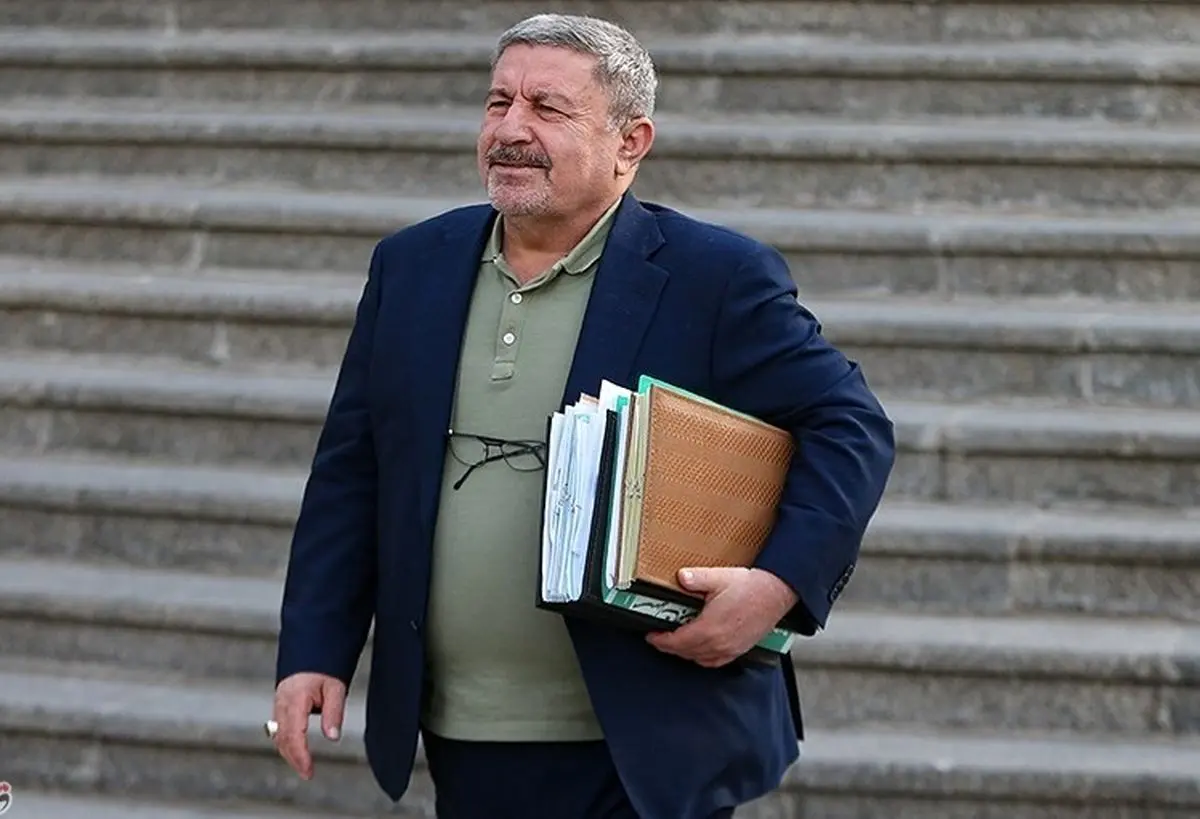 حضرتی: برای دیدار با ترامپ کسی به پزشکیان فشار نیاورده/ رئیس جمهور و تیم همراه  همه حرف‌ها را گوش می‌دهند و در مجموع تصمیم‌گیری می‌کنند