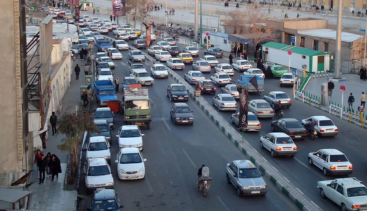 ماشینی که عراقی‌ها سوار می‌شوند و ماشینی که ایرانیان مجبورند سوار شوند!+عکس