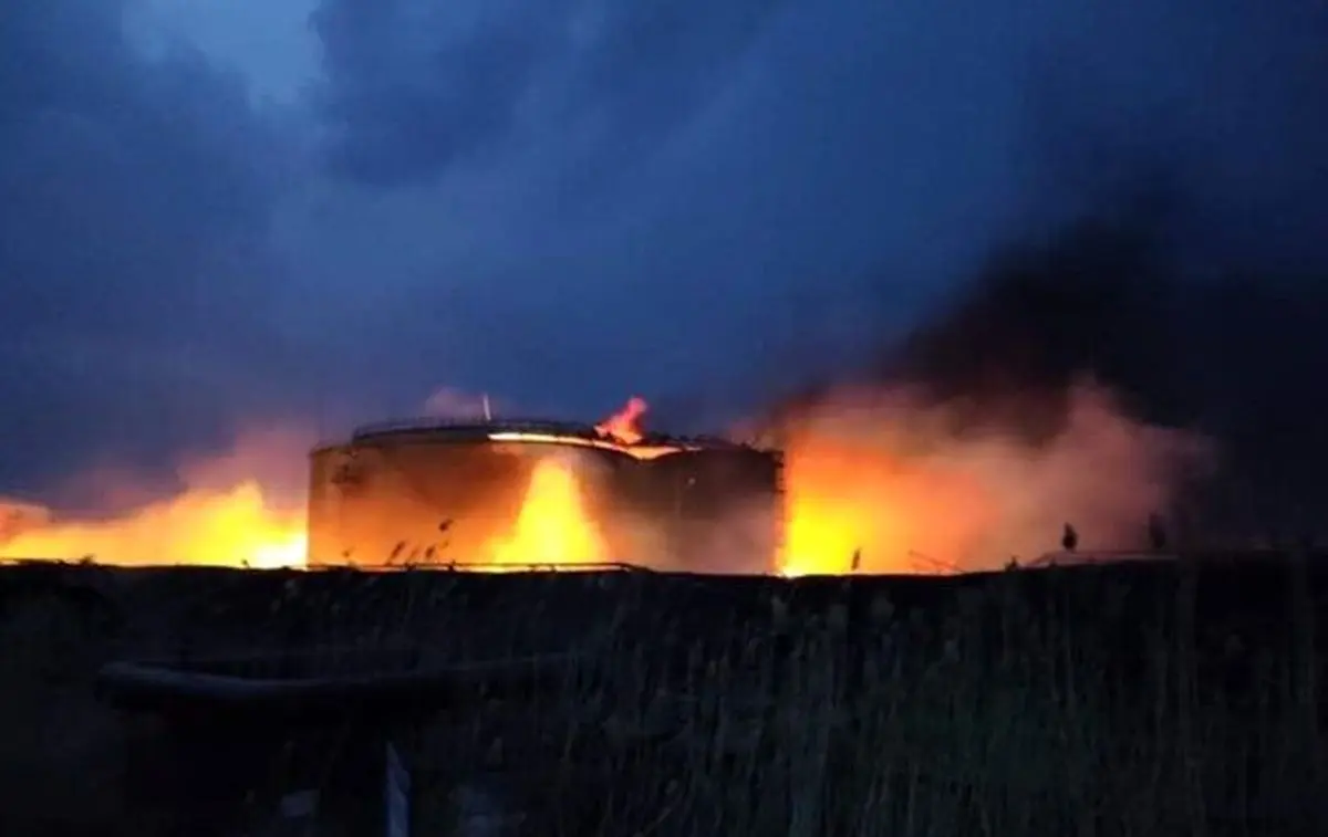 آتش سوزی بزرگ در مخازن نفت روسیه در نزدیکی مرز اوکراین