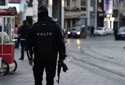 کسبه بازاری در ترکیه زنی را از کشته شدن به دست همسرش نجات دادند + ویدیو