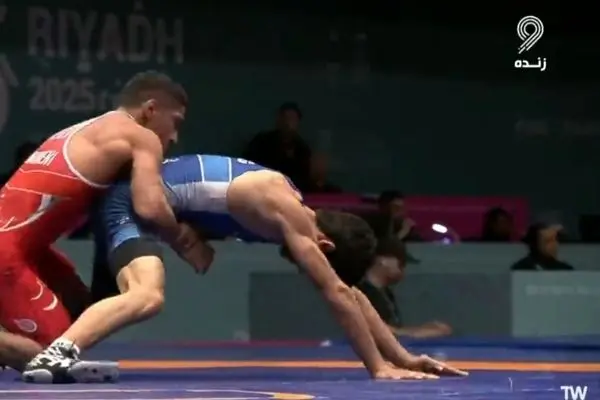 کشتی آزاد بازی‌های کشورهای اسلامی/ علی مومنی به مدال برنز رسید + ویدئو 