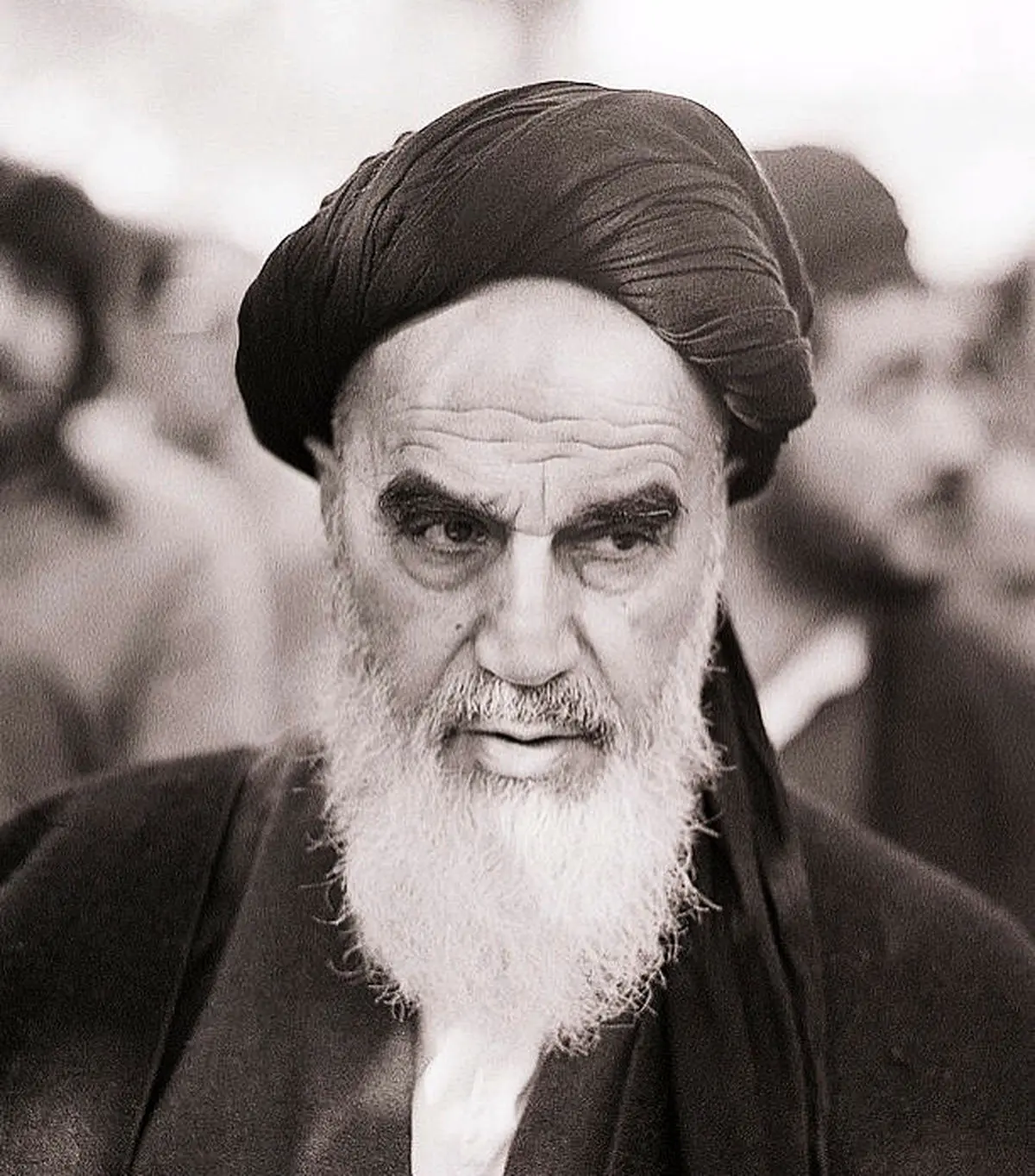 خمینیِ موسس و وضع موجود