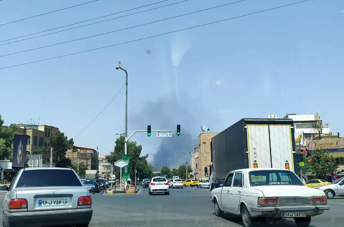 منشأ دود در قم؛ آتش زدن پسماندهای پلاستیکی