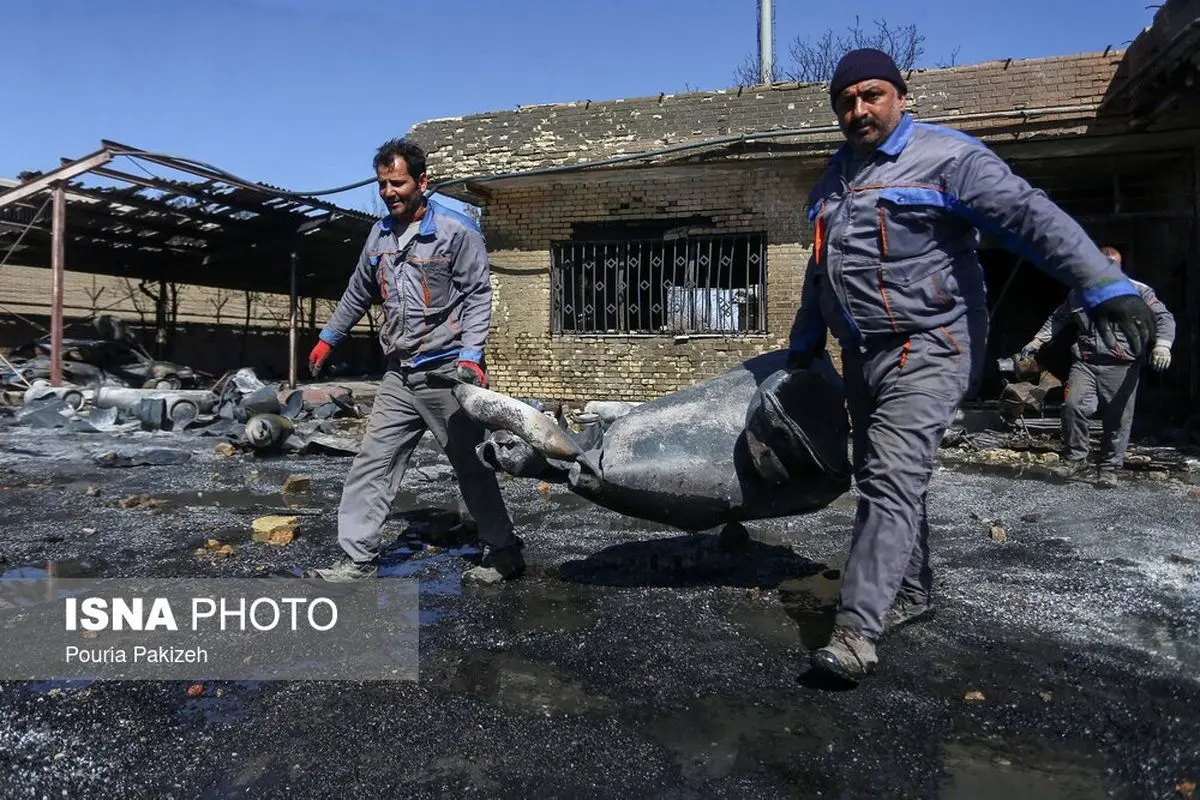 تصاویر | وضعیت هولناک ماشین‌های سوخته در انفجار مرکز گاز مایع در همدان
