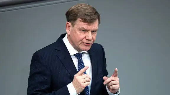 وزیر خارجه آلمان: در هیچ اقدام مشخصی برای تغییر رژیم در هیچ کشوری از جمله ایران، شرکت نمی‌کنیم