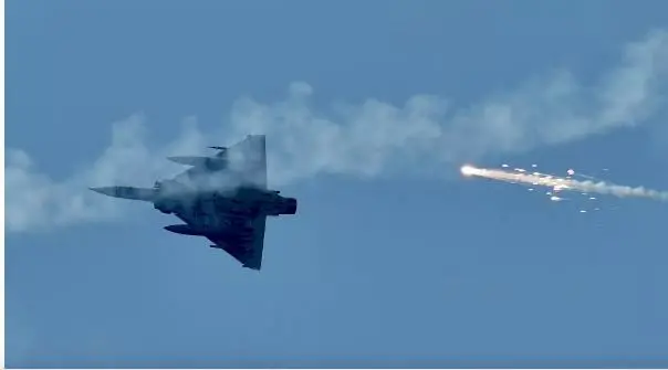ویدئوی دیدنی از لحظات دلهره‌آور اجکت خلبانان جنگنده 