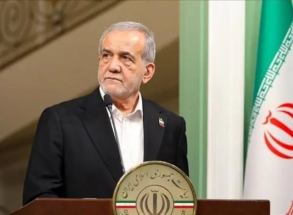جزئیات جدیدی از حمله اسرائیل به جلسه شورای عالی امنیت ملی؛ قائم‌پناه: پزشکیان نوری به اندازهٔ کف دو دست می‌بیند و خاک‌هایی که آنجا جمع شده بود را کنار زد و مسیری به بیرون باز کرده و خارج می‌شود، همان محل مجددا دو بار مورد اصابت قرار می‌گیرد