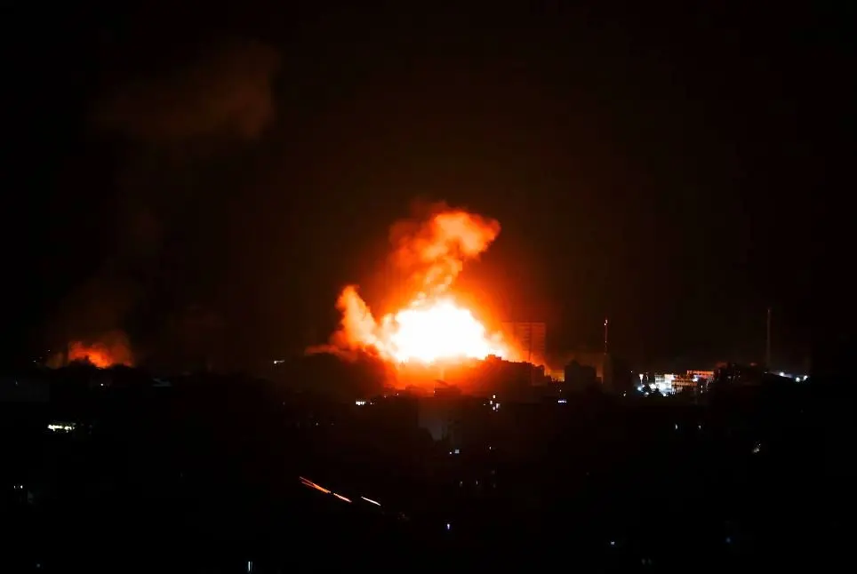 حمله تازه اسرائیل به یک مسجد در غزه 30 شهید به جای گذاشت 