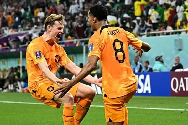 صعود هلند و سنگال از گروه A/ میزبان جام جهانی بدون امتیاز حذف شد