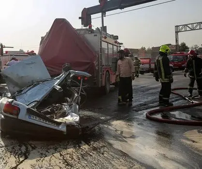 یک کشته و یک مجروح در واژگونی تریلی حامل گازوئیل در مشهد