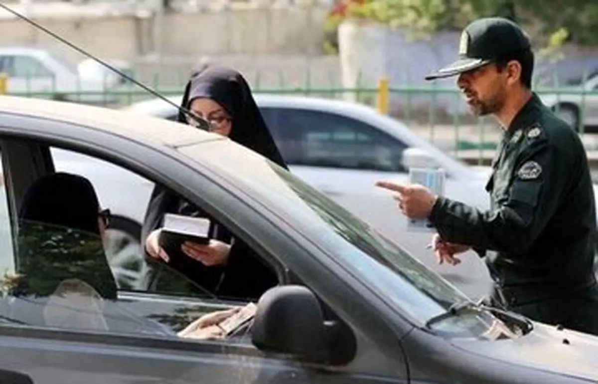 کیهان: مبادا به خاطر انتخابات و «یک مشت رای» در برخورد با بی‌حجابی عقب‌نشینی شود