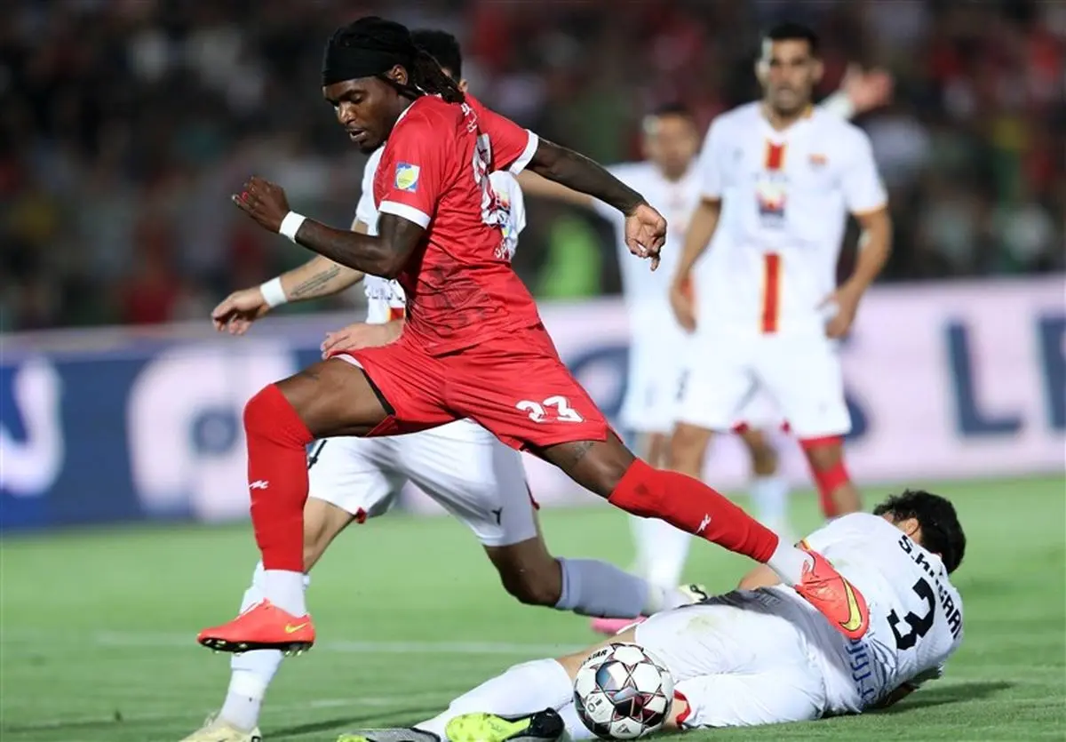 کارشناسی داوری بازی پرسپولیس مقابل فولاد/ پنالتی سرخ ها سوخت؟